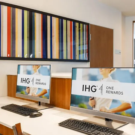 Holiday Inn Express & Suites Chicago O'Hare Airport By Ihg-3